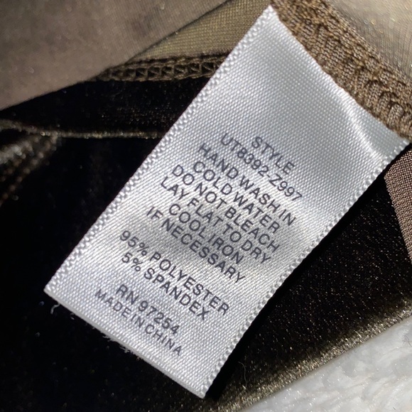 Velvet Off Shoulder Top - Picture 6 of 6